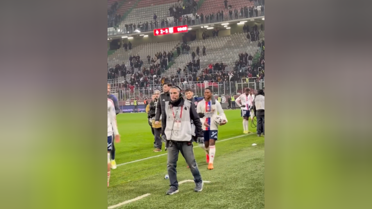 包含赛前法甲焦点战；里昂刷新队史纪录；气氛紧张；团队化学反应显著的词条